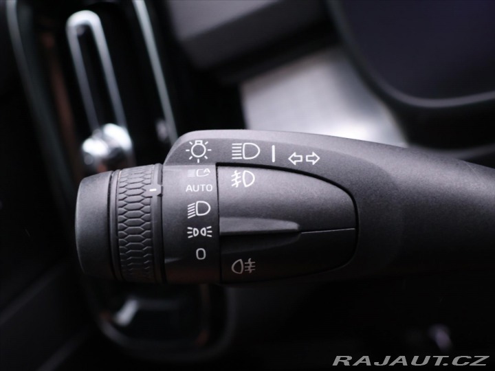 Volvo XC40 2,0 D4 AWD Panorama Tažné 2018