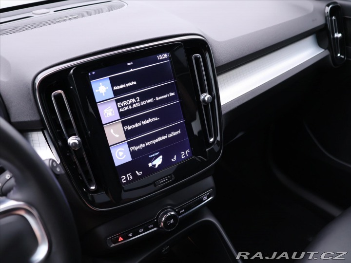 Volvo XC40 2,0 D4 AWD Panorama Tažné 2018