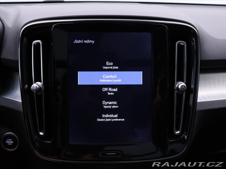 Volvo XC40 2,0 D4 AWD Panorama Tažné 2018