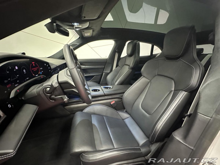 Porsche Taycan Cross TurismoTurbo S*Záru 2022