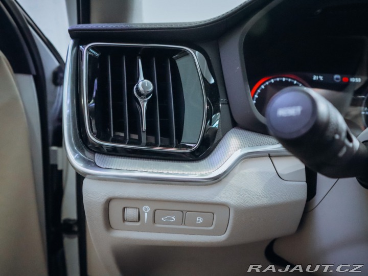 Volvo V60 T8 Inscription AWD 2019