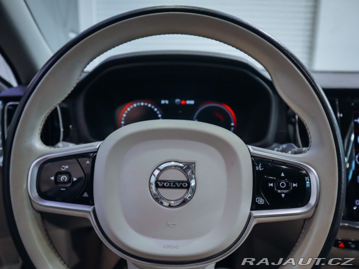 Volvo V60 T8 Inscription AWD 2019
