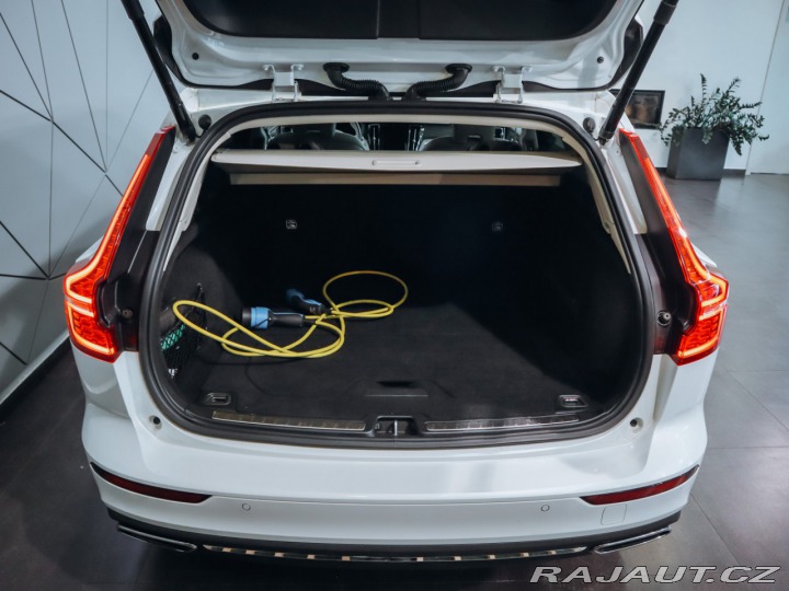 Volvo V60 T8 Inscription AWD 2019