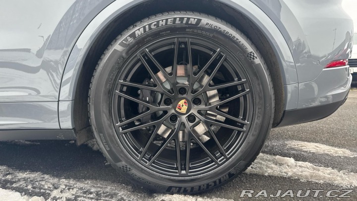 Porsche Cayenne E-Hybrid 2026