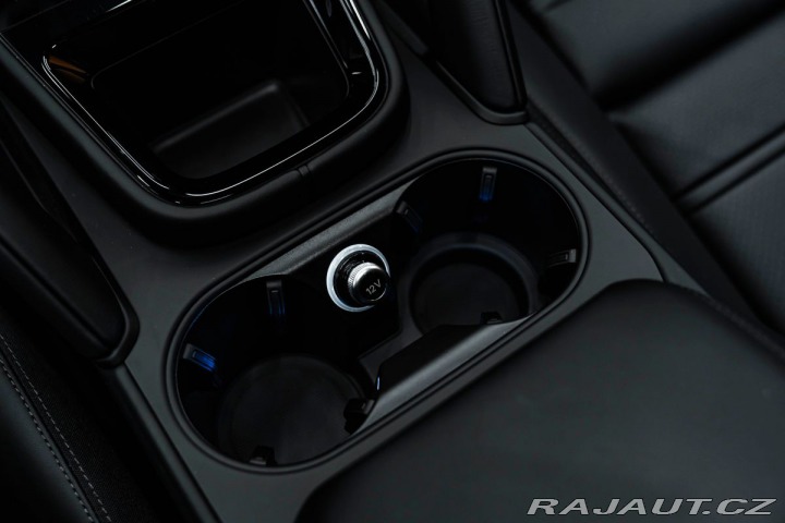 Porsche Cayenne BOSE, PANO, CHRONO 2025