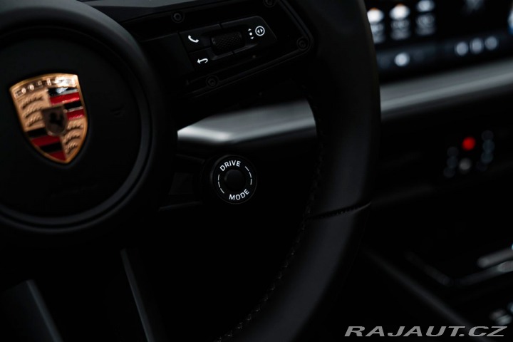 Porsche Cayenne BOSE, PANO, CHRONO 2025