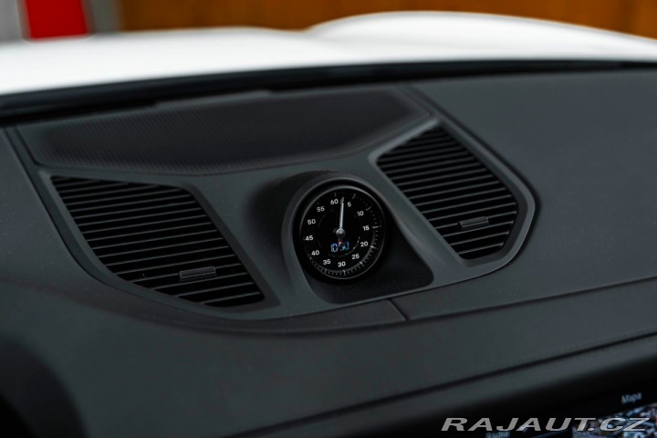 Porsche Cayenne BOSE, PANO, CHRONO 2025