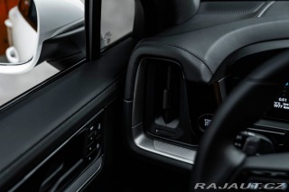 Porsche Cayenne BOSE, PANO, CHRONO 2025