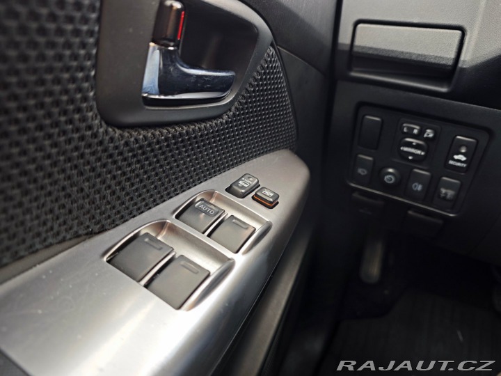 Toyota Hilux Double Cab 3.0D-4D AT 4WD 2014