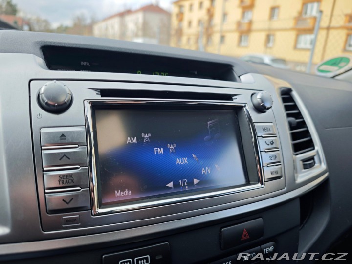 Toyota Hilux Double Cab 3.0D-4D AT 4WD 2014