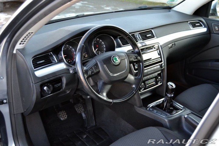 Škoda Superb 2.0 TDI 103kW Elegance 2012