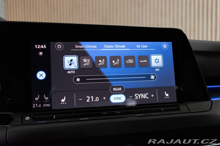 Volkswagen Golf 1.5 TSI STYLE*2xPNEU*DPH* 2023