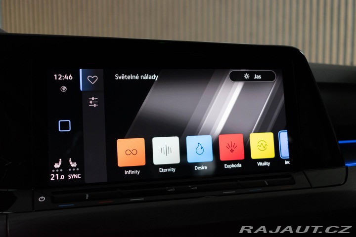 Volkswagen Golf 1.5 TSI STYLE*2xPNEU*DPH* 2023