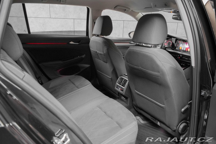 Volkswagen Golf 1.5 TSI STYLE*2xPNEU*DPH* 2023