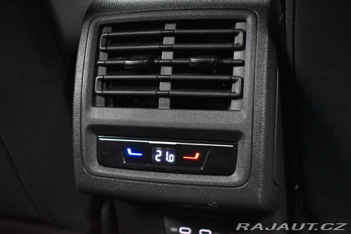 Volkswagen Golf 1.5 TSI STYLE*2xPNEU*DPH* 2023