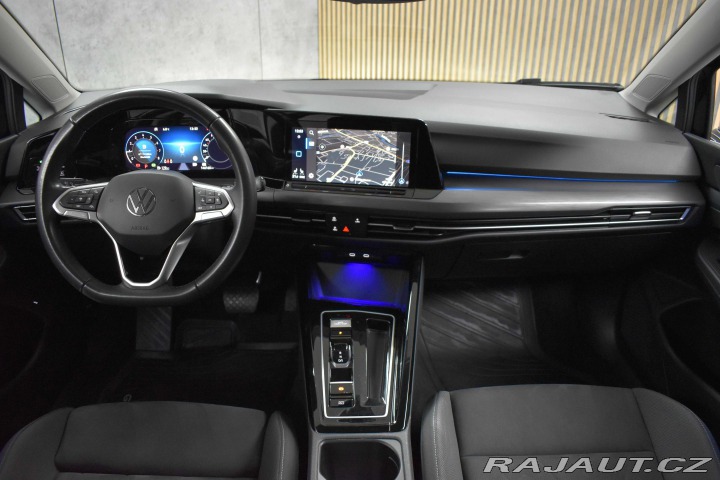 Volkswagen Golf 1.5 TSI STYLE*2xPNEU*DPH* 2023