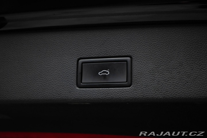 Volkswagen Golf 1.5 TSI STYLE*2xPNEU*DPH* 2023