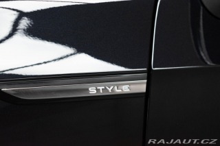 Volkswagen Golf 1.5 TSI STYLE*2xPNEU*DPH* 2023