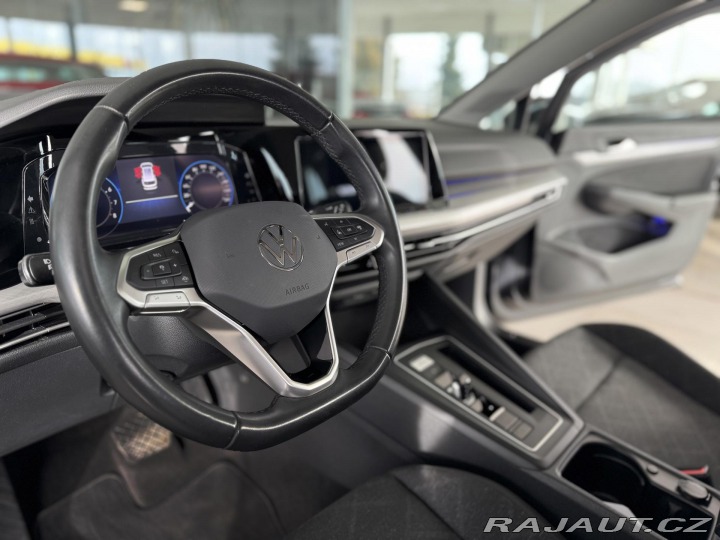Volkswagen Golf 1,0eTSI 81kW*DSG*Life*DPH 2023