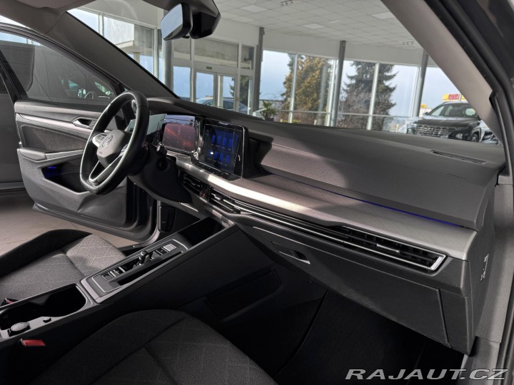 Volkswagen Golf 1,0eTSI 81kW*DSG*Life*DPH 2023