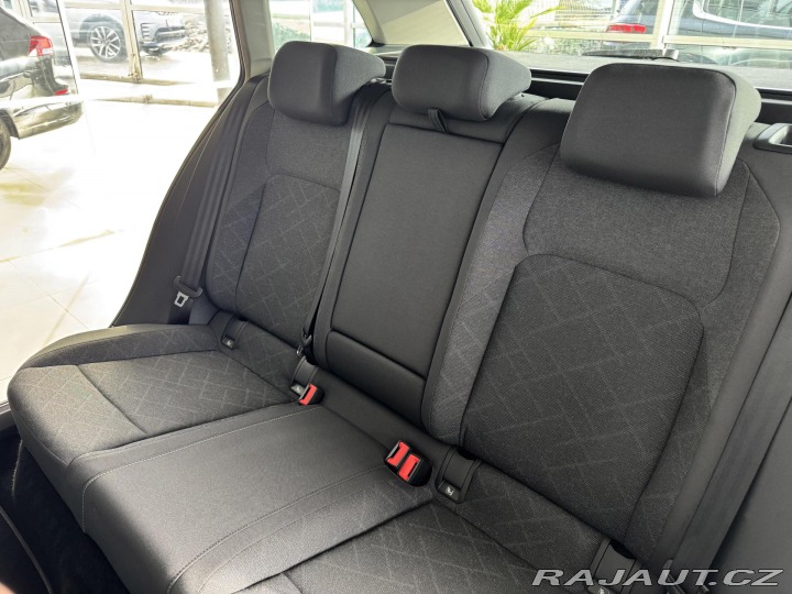 Volkswagen Golf  1800