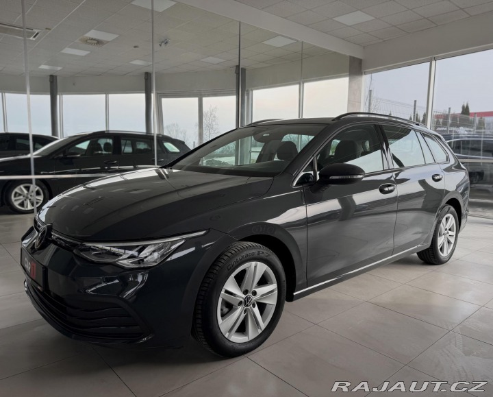 Volkswagen Golf 1,0eTSI 81kW*DSG*Life*DPH 2023