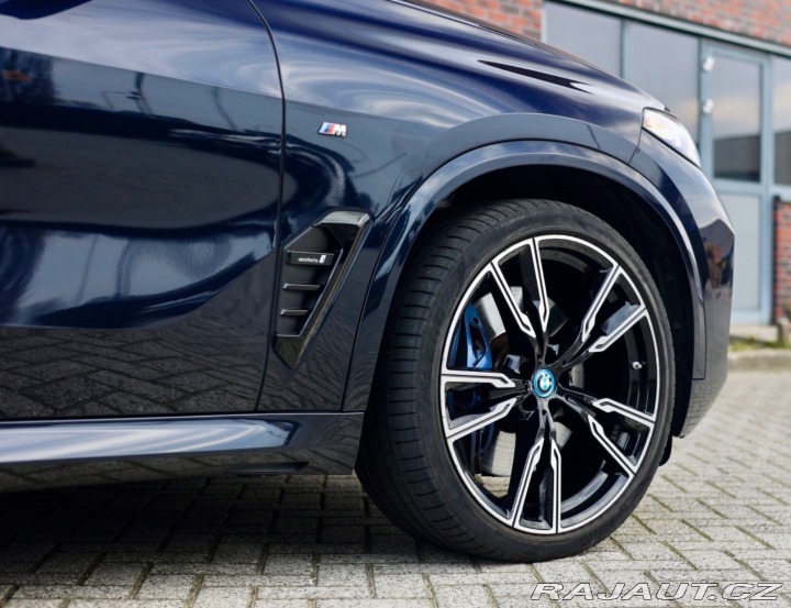 BMW X5 50e xDrive | Tartufo kož 2023