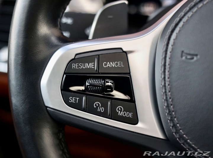 BMW X5 50e xDrive | Tartufo kož 2023