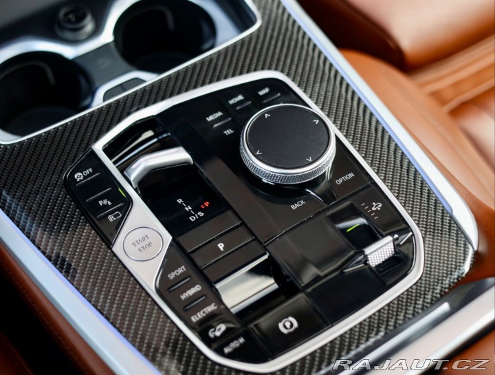 BMW X5 50e xDrive | Tartufo kož 2023