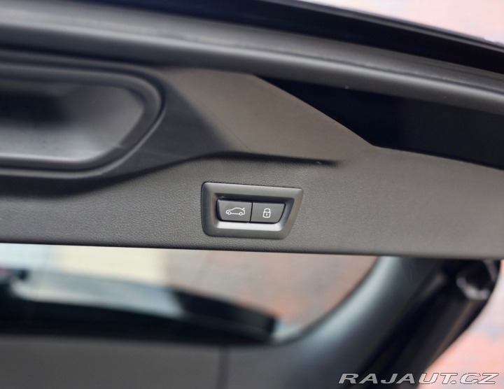 BMW X5 50e xDrive | Tartufo kož 2023