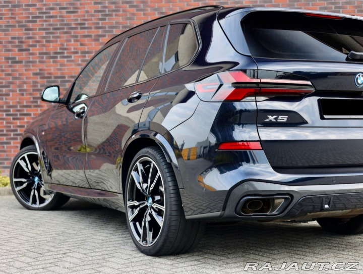 BMW X5 50e xDrive | Tartufo kož 2023