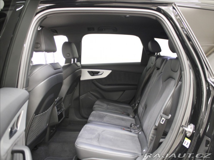Audi Q7 3,0 50TDi Q. S-Line VZDUC 2023