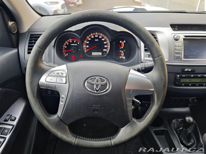 Toyota Hilux Double Cab 3.0D-4D AT 4WD 2014