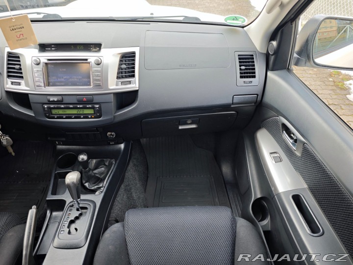 Toyota Hilux Double Cab 3.0D-4D AT 4WD 2014