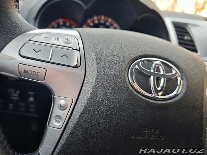 Toyota Hilux Double Cab 3.0D-4D AT 4WD 2014