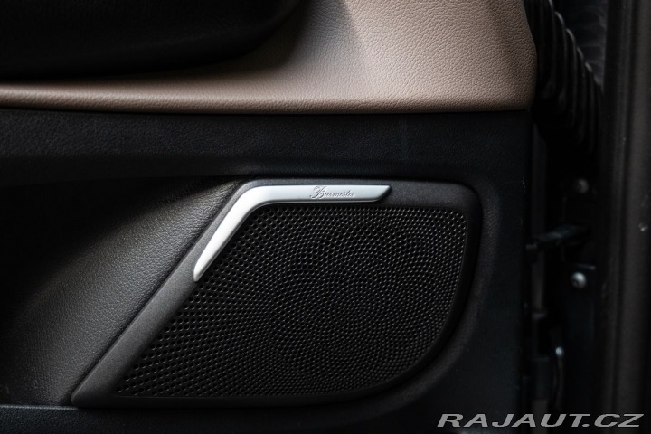 Mercedes-Benz V 300d AIRMATIC/4MATIC/Pano 2021