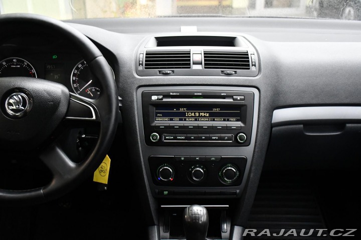 Škoda Octavia 1.4TSi 90kW TAŽNÉ KLIMA 2 2011
