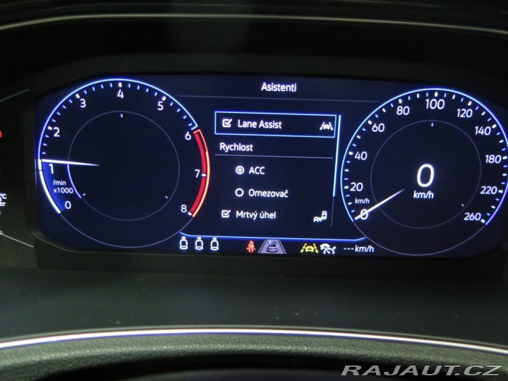 Volkswagen T-Roc 1.5TSI,klima,výhřev,2xkol 2020