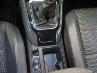 Volkswagen T-Roc 1.5TSI,klima,výhřev,2xkol 2020