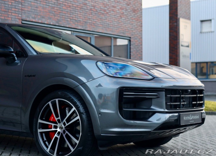 Porsche Cayenne Coupe Turbo 4.0 V8 E-Hyb 2024