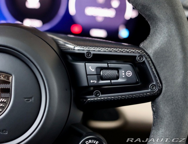 Porsche Macan Turbo | Pasažier Display 2025