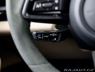 Porsche Macan Turbo | Pasažier Display 2025