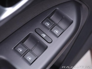 Volkswagen Touran 1,6 TDI CZ 7-Míst Serv.Kn 2015