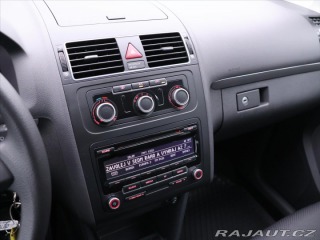 Volkswagen Touran 1,6 TDI CZ 7-Míst Serv.Kn 2015