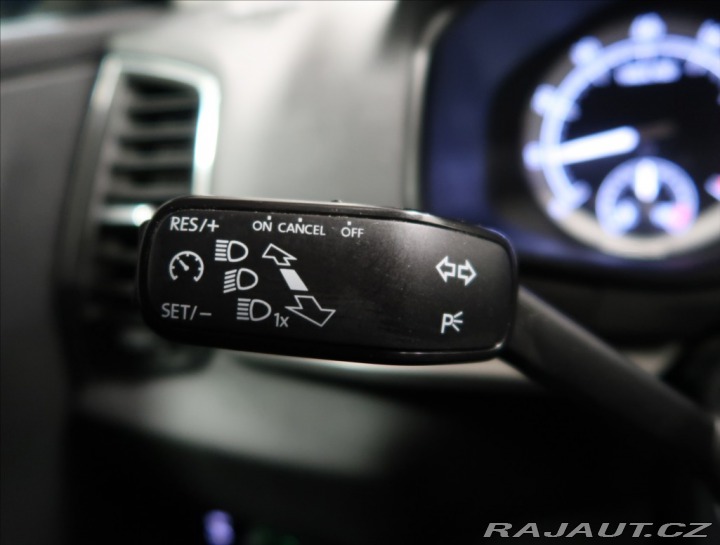 Škoda Karoq 1,5 TSI ČR 1. MAJ NAVI 2x 2019