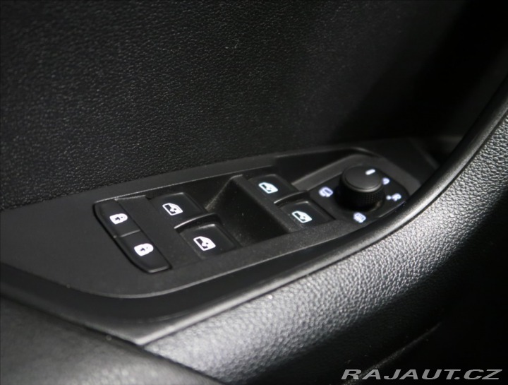 Škoda Karoq 1,5 TSI ČR 1. MAJ NAVI 2x 2019