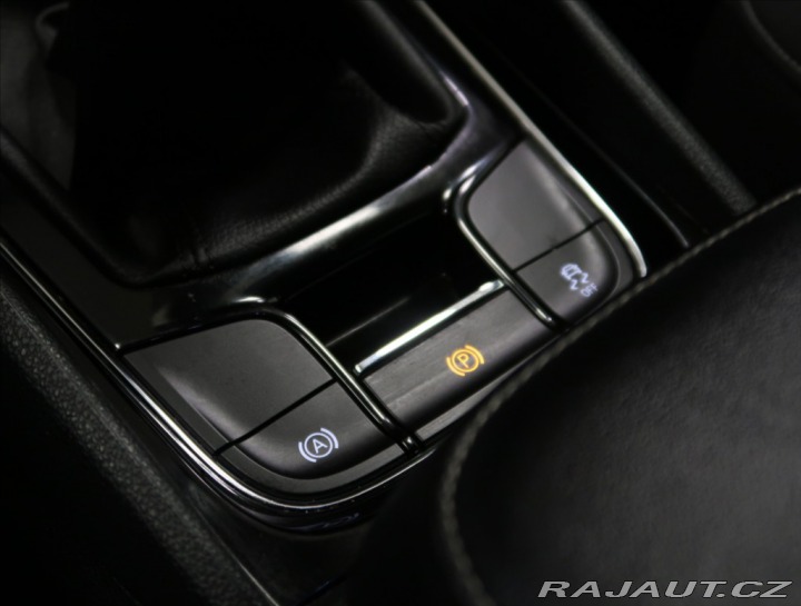 Škoda Karoq 1,5 TSI ČR 1. MAJ NAVI 2x 2019