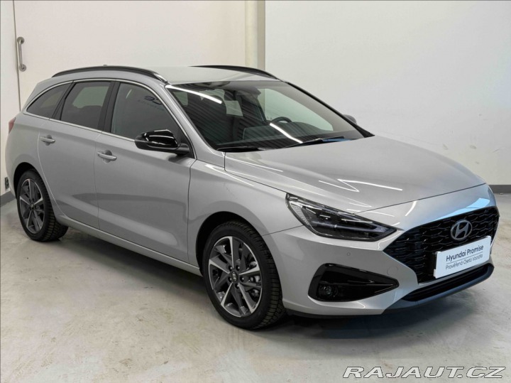 Hyundai i30 1,5 T-GDI PREMIUM 1820KM 2025