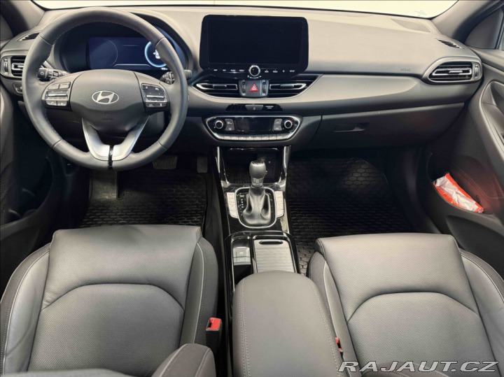 Hyundai i30 1,5 T-GDI PREMIUM 1820KM 2025