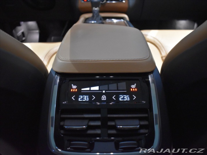 Volvo XC90 2,0 D5 AWD INS, Bowers,vz 2018